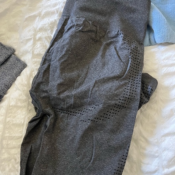 Gymshark Vital Leggings - Picture 2 of 3
